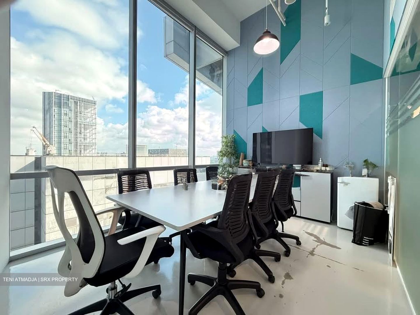 Oxley Tower (D1), Office #575683041